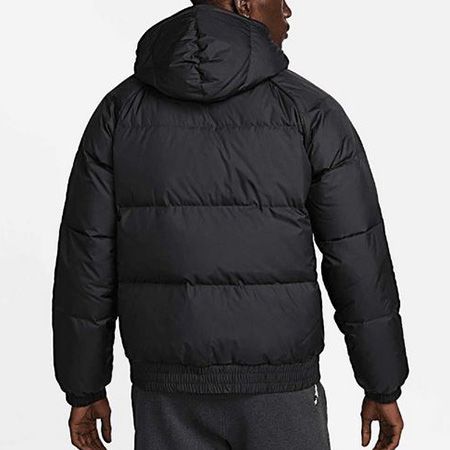 Nike Lebron James Dri FIT OTW Down Jacket für 135,99€ (statt 155€)