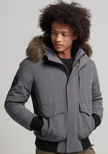 Superdry Everest Bomberjacke in versch. Farben für 66,14€ (statt 100€)