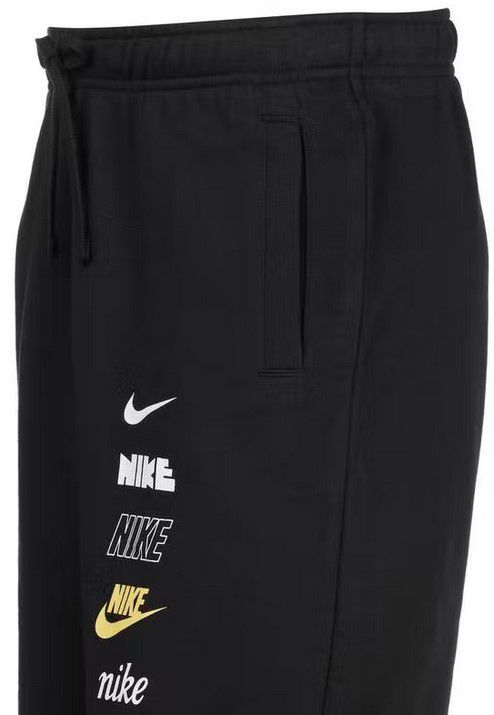 Nike Club Fleece+ Herren Shorts bis XL für 24,98€ (statt 44€)