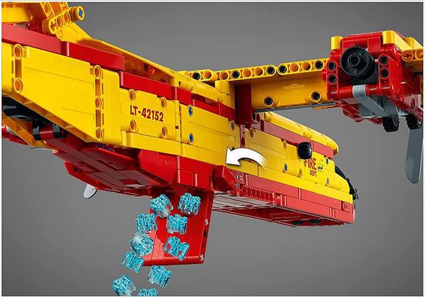 LEGO Technic 42152 Löschflugzeug für 72€ (statt 110€)