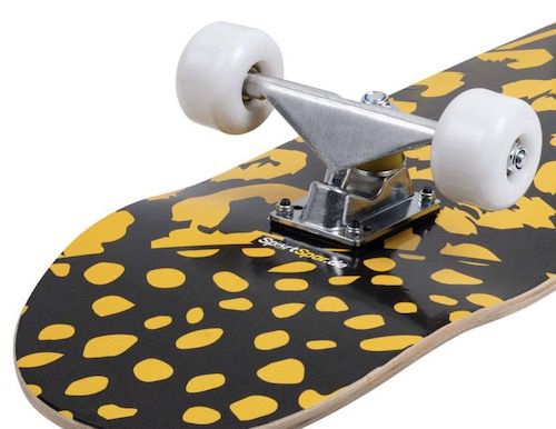 SportSpar Skateboard in 3 Designs für je 18€