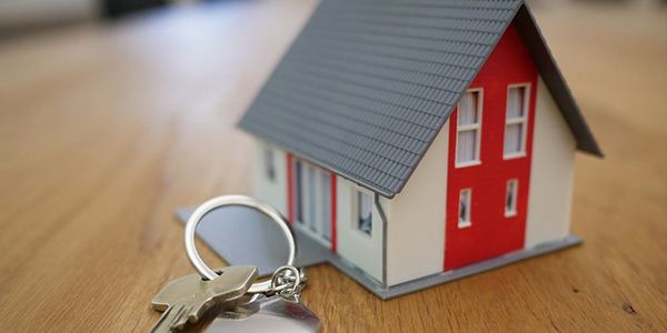 Finanzielle Stolperfallen beim Immobilienkauf vermeiden