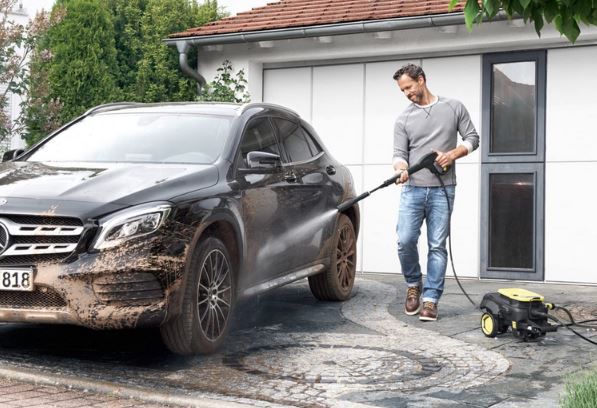 Kärcher K 5 Compact Hochdruckreiniger Inkl. Schlauchaufbewahrung 199,99€ (statt 225€)