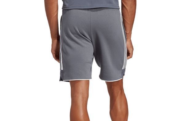 2er Pack adidas Tiro 23 Sweat Shorts für 34,99€ (statt 47€)