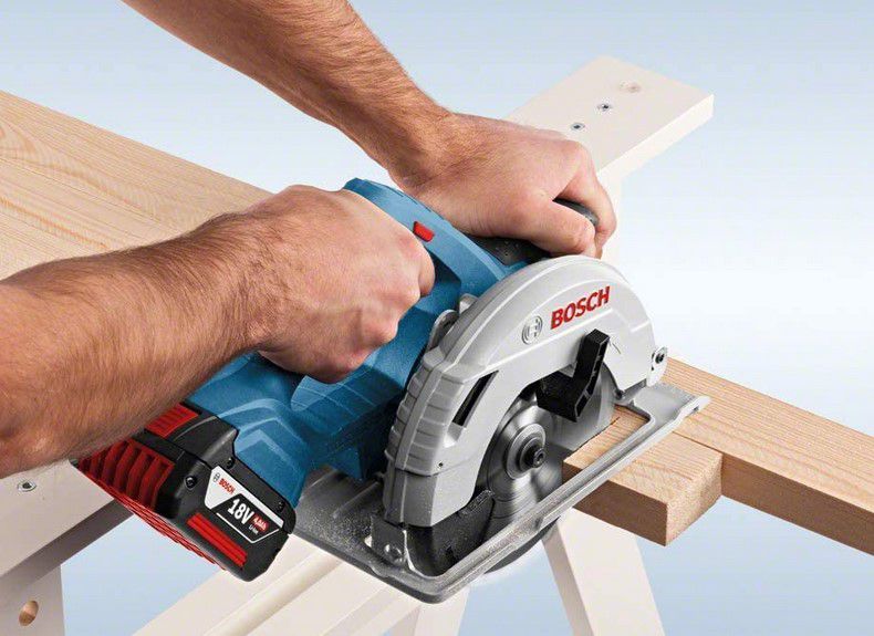 Bosch GKS 18V 57 Akku Handkreissäge mit 5Ah für 208,08€ (statt 260€)