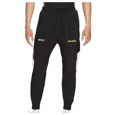 Jogginghosen mind. 50% reduziert &#8211; z.B. New Balance Jogginghose 34,99€ (statt 65€)
