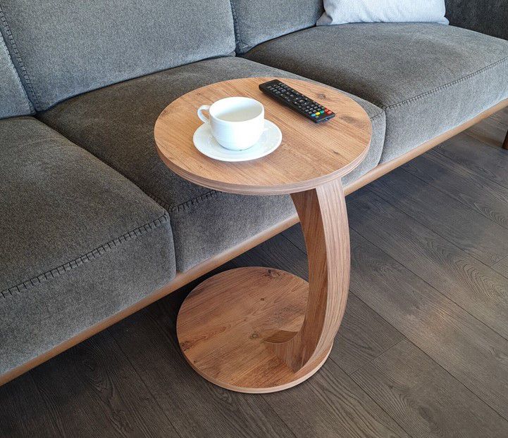 sugodesign C Form Holz Couchtisch für 39,99€ (statt 50€)