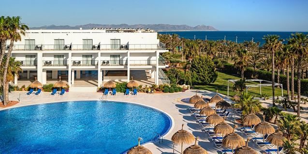 2 ÜN im 4* Cabogata Jardín Hotel in Spanien, Retamar mit HP für 85€ p.P.