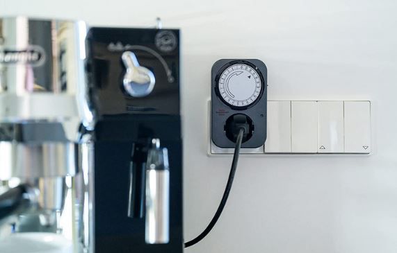 Brennenstuhl MZ 20 Zeitschaltuhr für 3,79€ (statt 7€)
