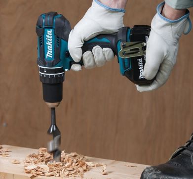 Makita DLX2422 Kombo Kit mit Schrauber + Staubsauger für 169,99€ (statt 189€)