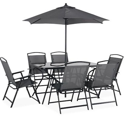 Gartentisch mit 6 Stühlen und Sonnenschirm für 179,99€ (statt 300€)