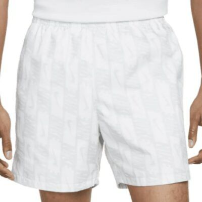 Nike Sportswear Repeat Flow Shorts in Weiß für 19,99€ (statt 30€)