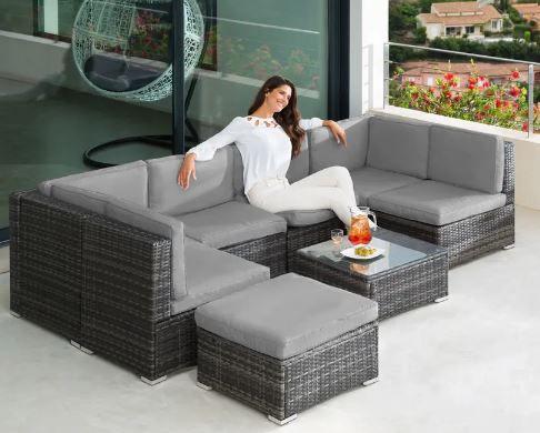 Tectake Rattan Lounge Venedig mit Tisch & Hocker für 429,99€ (statt 480€)