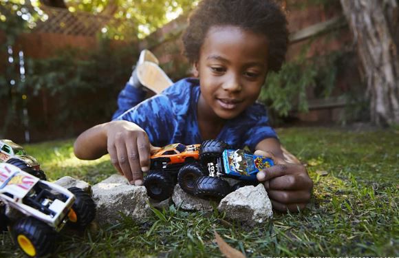 2er Pack Hot Wheels Monster Trucks Demolition Doubles für 8,59€ (statt 12€)