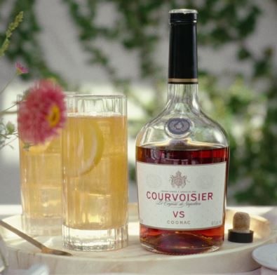 Courvoisier VS Cognac aus Frankreich, 40% Vol., 0,7L für 23,79€ (statt 34€)