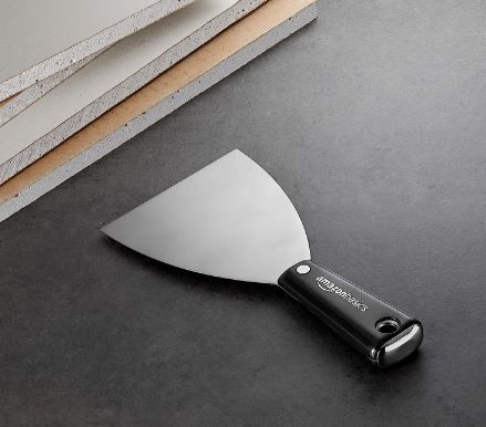 Amazon Basics Messerspachtel mit Nylon Griff für 4,45€ (statt 7€)