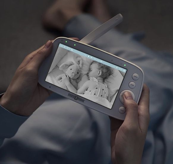 Babyphone mit 720p Kamera & 5 Zoll Monitor für 68,99€ (statt 120€)