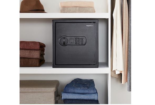 Amazon Basics   Haussafe mit 34L für 76,69€ (statt 102€)