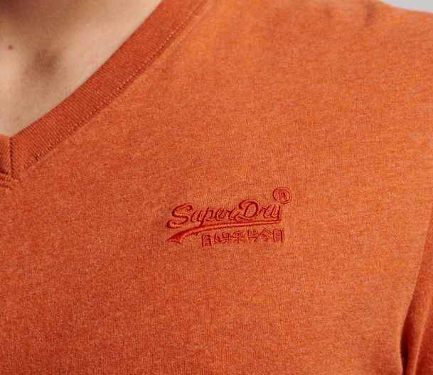 Superdry Essential Logo Herren T Shirt V Ausschnitt für 9,95€ (statt 19€)