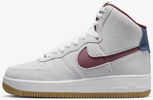 Nike Damen Sneaker Air Force 1 Sculpt aus Veloursleder für 47,45€ (statt 89€)