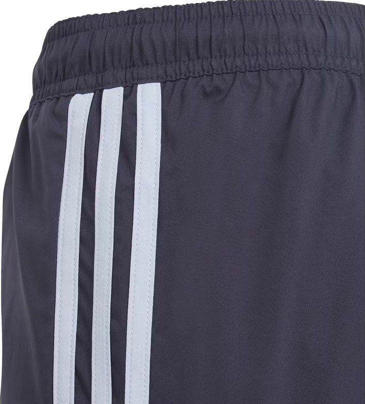 Adidas 3 Streifen Kinder Badeshorts für 14,98€ (statt 24€)