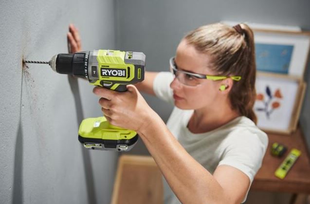 Ryobi ONE+ RPD18 2C20ST Schlagbohrschrauber + LED Lampe für 99,99€ (statt 120€)