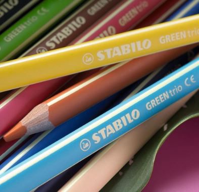 12er Pack STABILO GREENtrio Dreikant Buntstifte für 6,59€ (statt 8€)