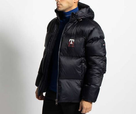 Tommy Hilfiger Monogram Zero Gravity Daunenjacke für 167,96€ (statt 280€)