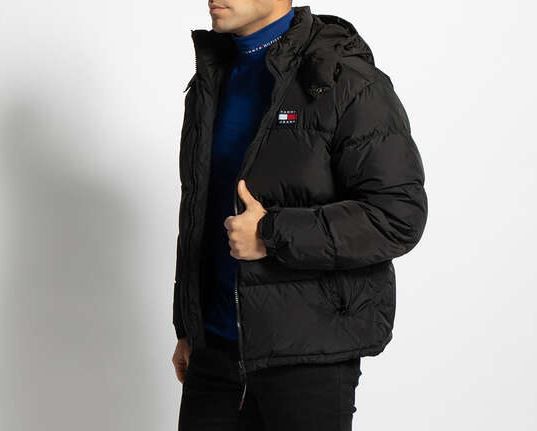 Tommy Jeans Halo TJM Alaska Puffer BDS Daunenjacke für 103,96€ (statt 137€)