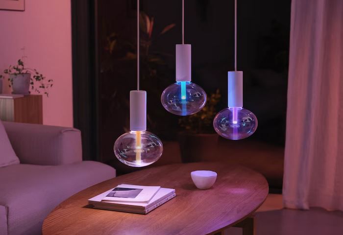 Philips Hue White & Col. Amb. Lightguide Ellipse ab 69,98€ (statt 81€)