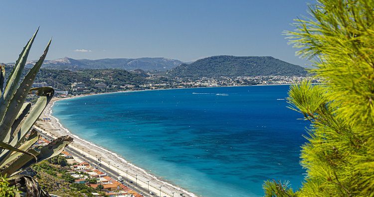 Waldbrände auf griechischen Inseln   Sommerurlaub gefährdet