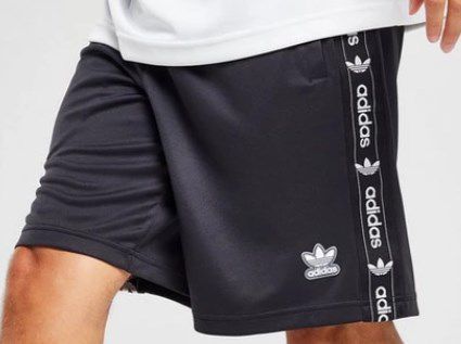 adidas Originals Edge Shorts in Schwarz für 25€ (statt 45€)