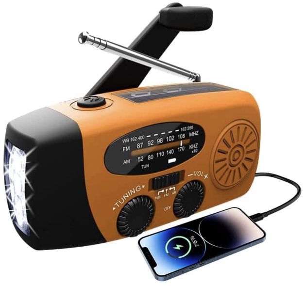 Hancaner Solar Kurbelradio mit LED Taschenlampe für 7,49€ (statt 15€)