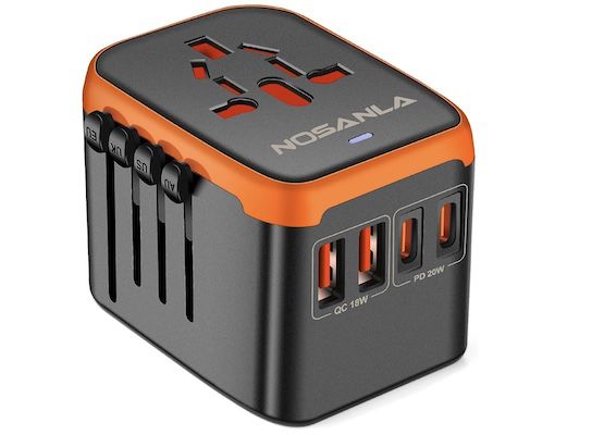 NOSANLA Universaler Reiseadapter für 24,99€ (statt 50€)