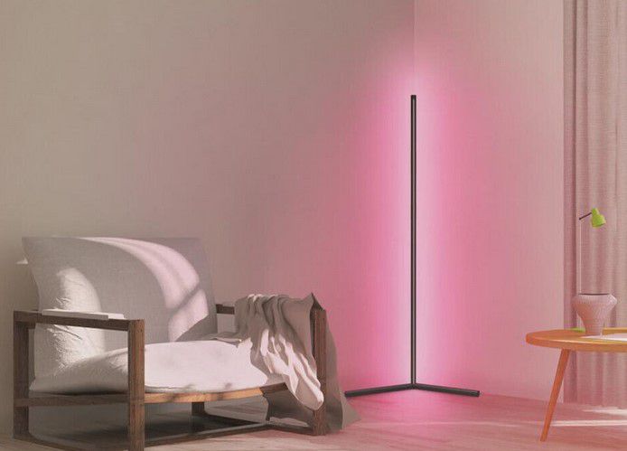 LEDVANCE Smart+ Floor Corner RGBW Standleuchte für 41,73€ (statt 49€)
