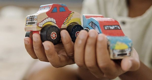 Melissa & Doug Rennwagen zum bemalen für 6,99€ (statt 9€)