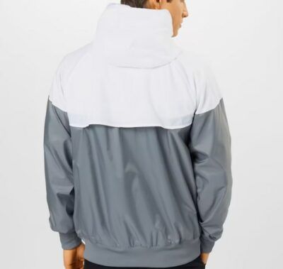 Nike Sportswear Heritage Essentials Kapuzenjacke für 79,90€ (statt 100€)
