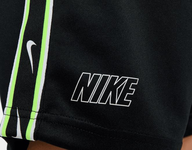Nike Sportswear Repeat Short für 24,99€ (statt 50€)