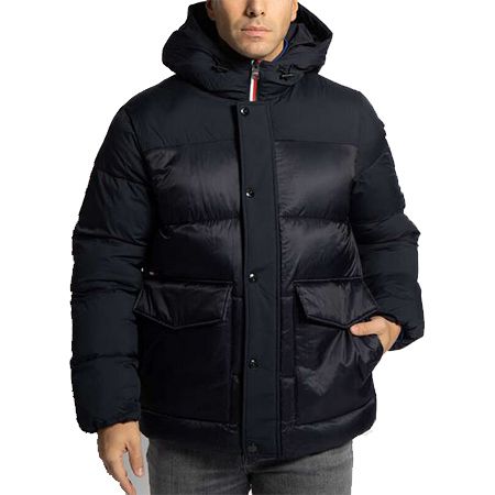 Tommy Hilfiger DW5 Tech Hooded Winterjacke für 135,96€ (statt 220€)