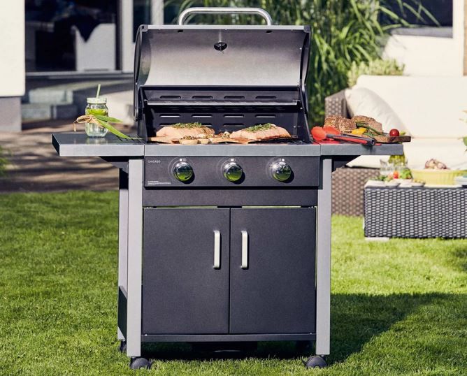 Enders Chicago 3 Gasgrill mit 3 Brennern für 199€ (statt 256€)