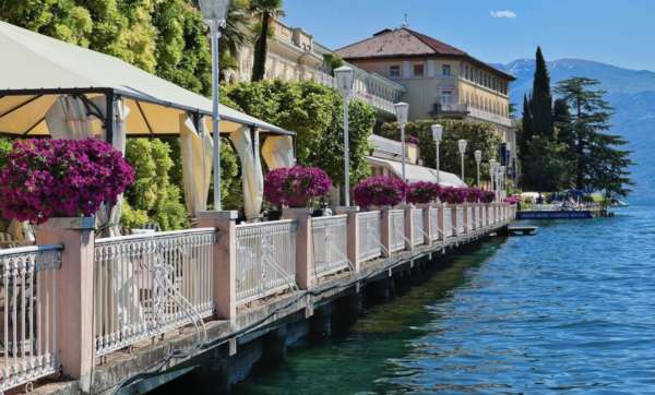 2ÜN für 2 Personen im Bike Hotel Touring Gardone Riviera mit Blick aufs Wasser für 158€
