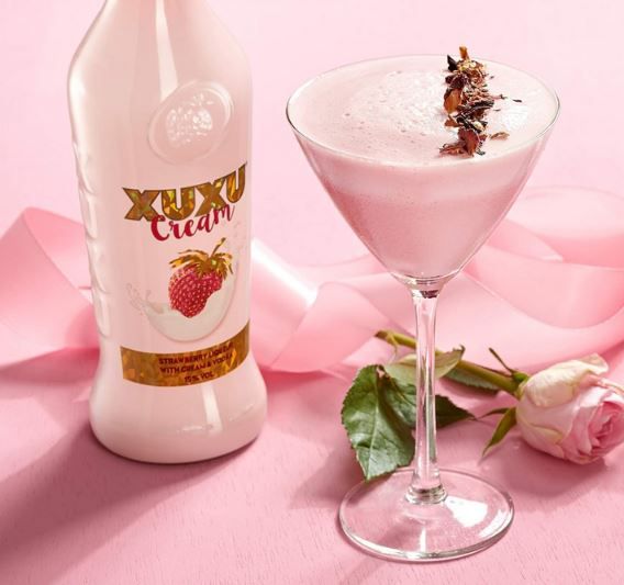XUXU Cream Fruchtiger Erdbeer Sahne Likör, 0,7L, 15% für 8,99€ (statt 15€)