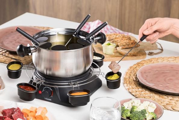 Tristar FO 1109 Fondue Set mit 8 Fonduegabeln für 40,95€ (statt 54€)