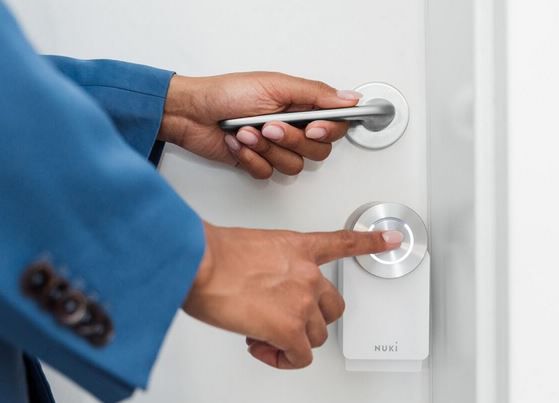 🔑 Nuki Smart Lock Pro (4. Gen) + Door Sensor für 254€ (statt 326€)