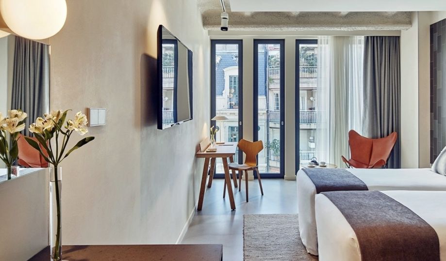 3 ÜN in Barcelona im 5* Hotel mit Dachpool inkl. Frühstück & Flug ab 349€ p.P.