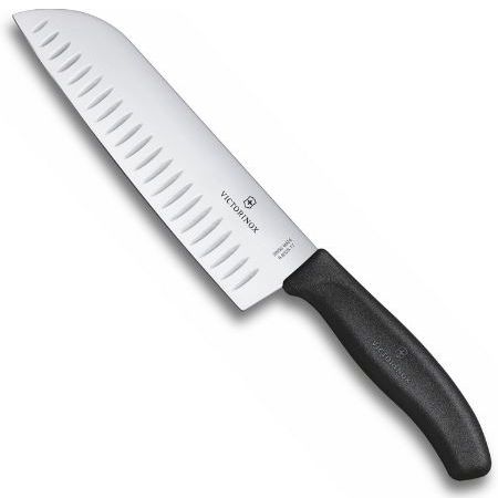 Victorinox SwissClassic Santoku mit Kullenschliff, 17cm für 27,69€ (statt 32€)