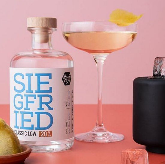 Siegfried Easy Classic Low Gin (0,5l) mit 20% Vol. für 12€ (statt 20€)