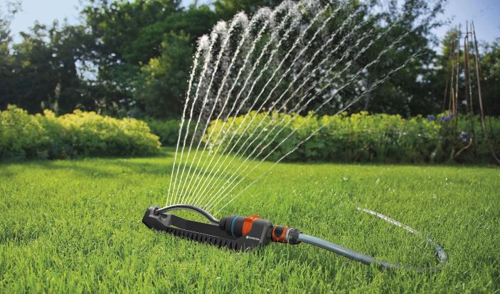 Gardena Viereckregner S für 90 bis 220qm für 15,94€ (statt 26€)