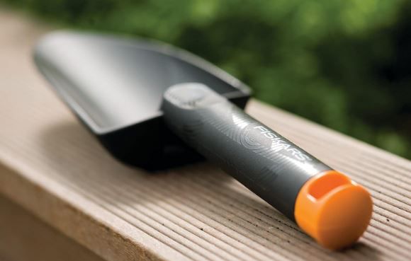 Fiskars Solid Blumenkelle, 29 cm für 4,99€ (statt 8€)