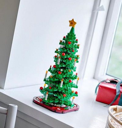 LEGO 40573 Weih­nachts­baum für 28,49€ (statt 35€)
